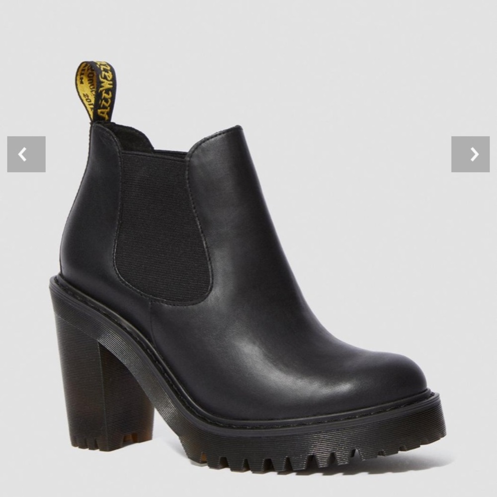 Dr Martens Chelsea Hurston bootie
